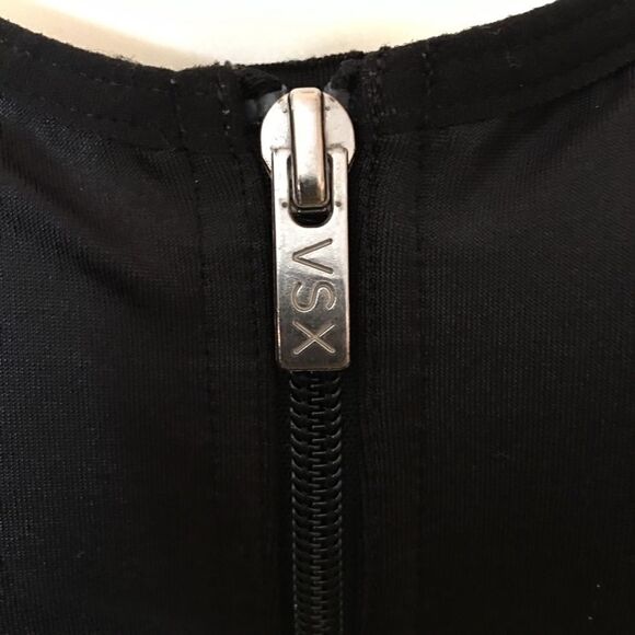 VS Clasp & zip underwire sports Bra - Picture 5 of 11